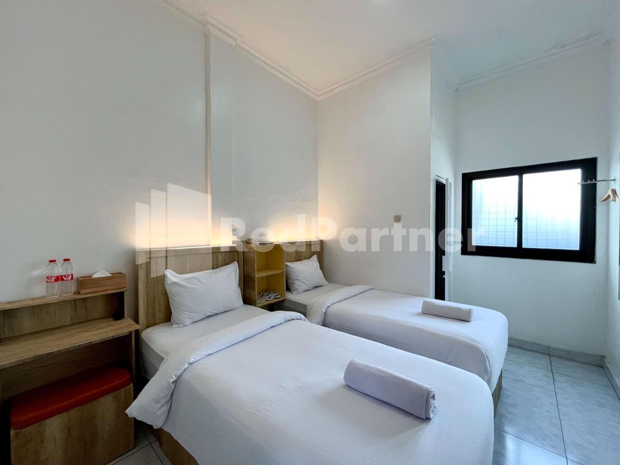 D Palma Near Lokananta Manahan Mitra Reddoorz Solo Extérieur photo