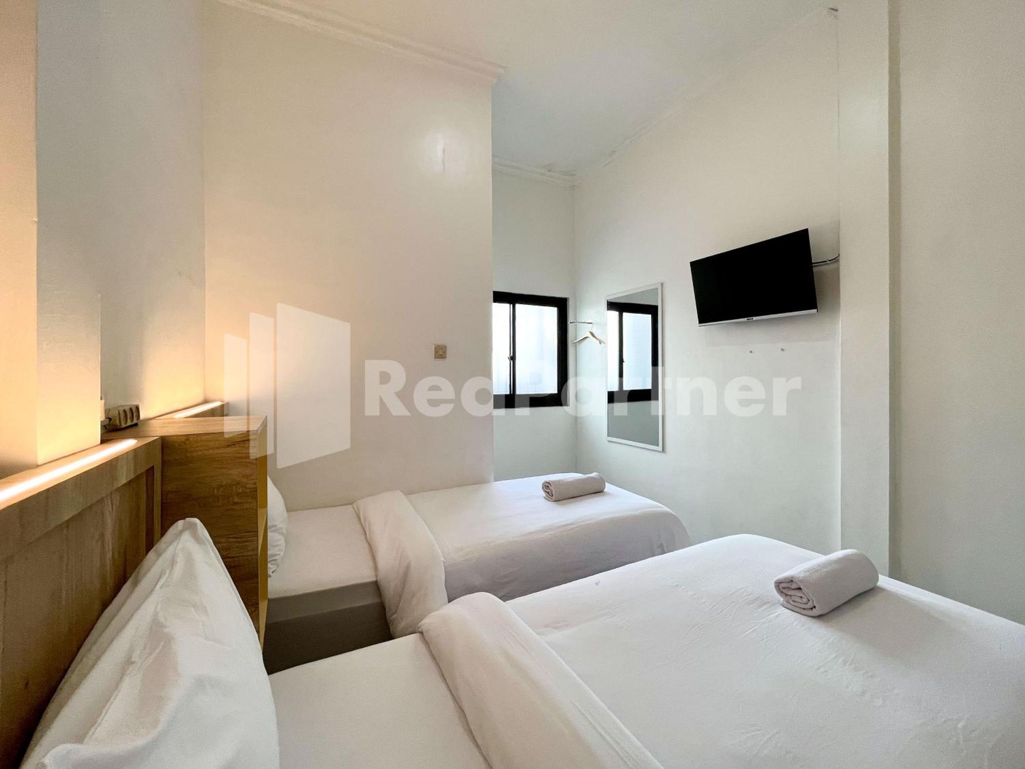D Palma Near Lokananta Manahan Mitra Reddoorz Solo Extérieur photo