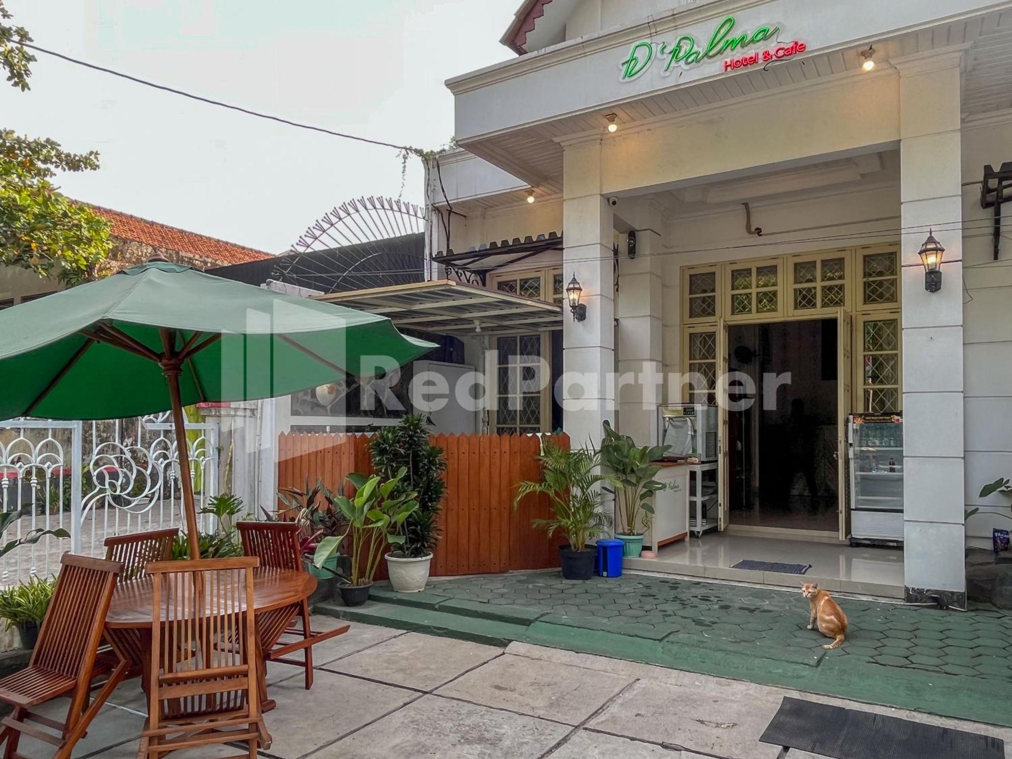 D Palma Near Lokananta Manahan Mitra Reddoorz Solo Extérieur photo