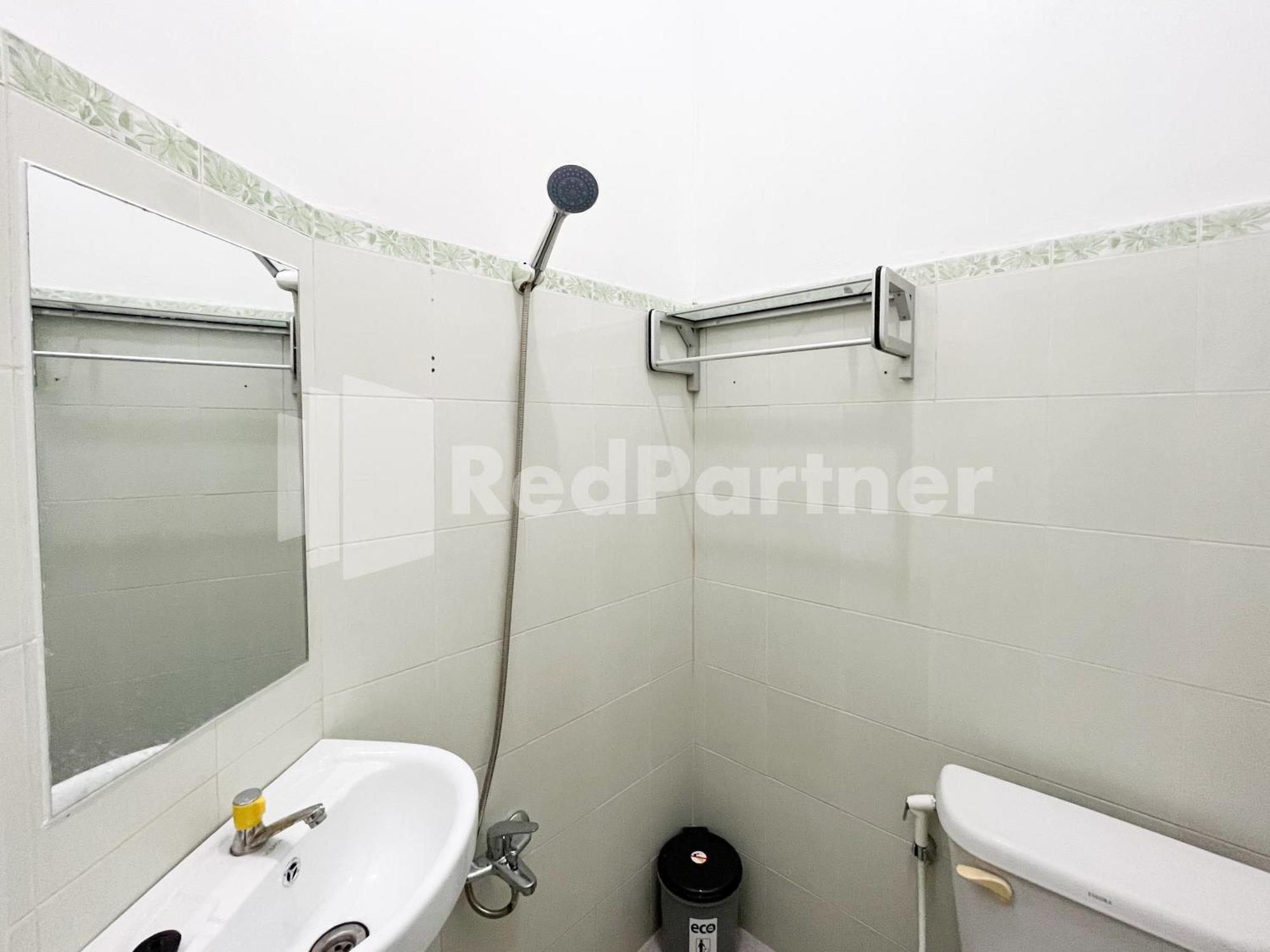 D Palma Near Lokananta Manahan Mitra Reddoorz Solo Extérieur photo