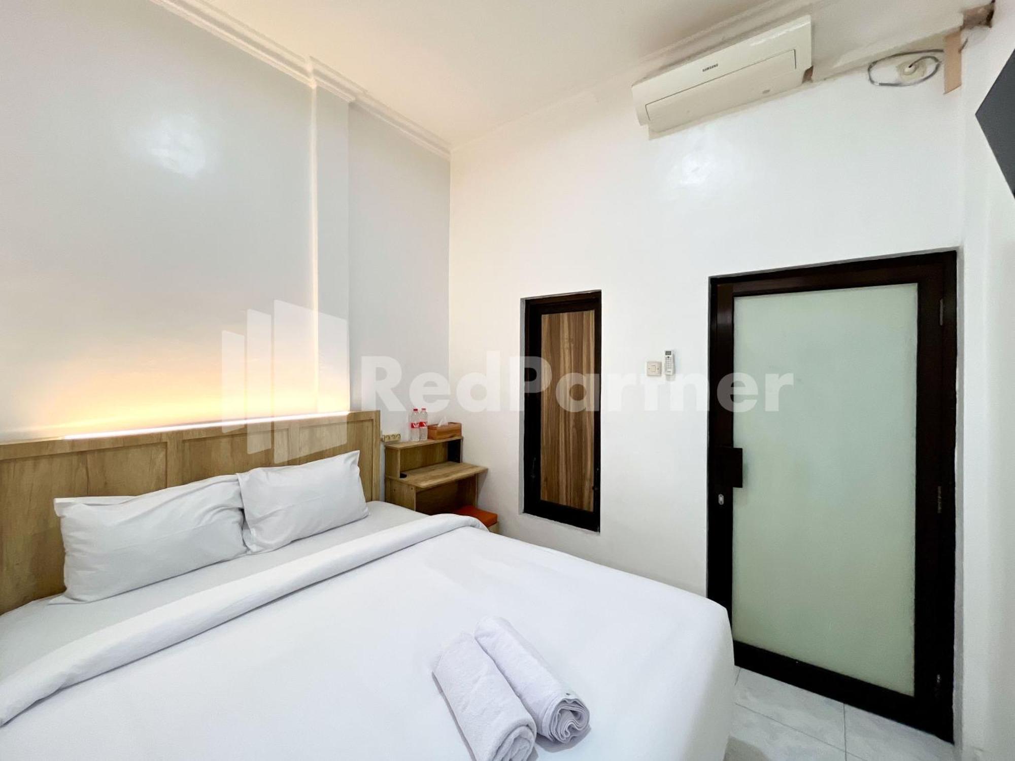 D Palma Near Lokananta Manahan Mitra Reddoorz Solo Extérieur photo